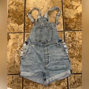 Overall shorts